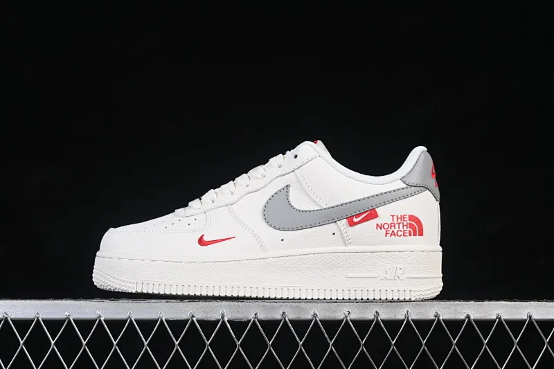All categories Nk Air Force 1 Air Force series Nk Air Force 1 Low Air Force low top Nike Air Force 1'07 Low North Face co-branded beige gray red label Air Force 1 low top casual sneakers MM3399-802